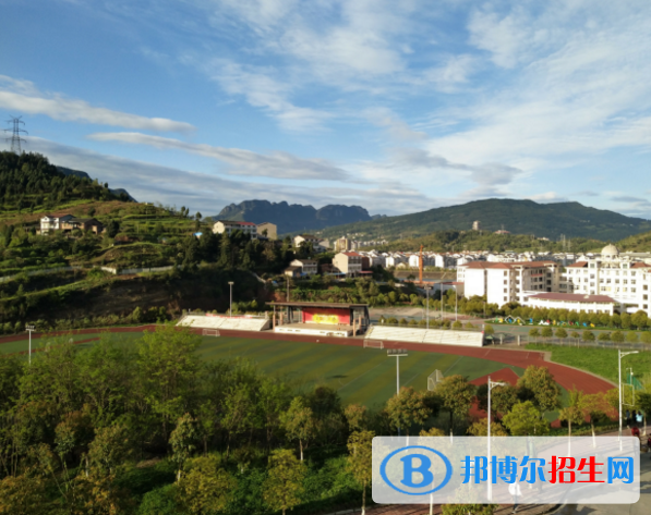 劍閣職業(yè)高級中學(xué)2018年報名條件、招生對象