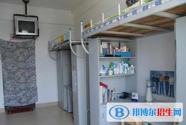 長治縣職業(yè)高級中學住宿條件