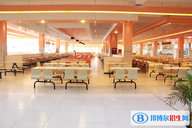 鹽都鹽南職業(yè)高級中學(xué)住宿條件