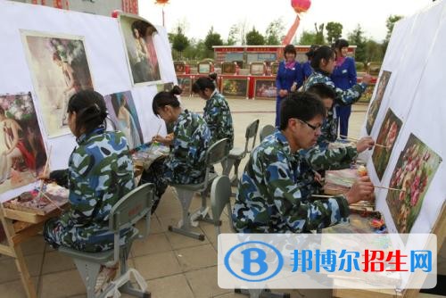 曲靖中專學?？梢詫W什么