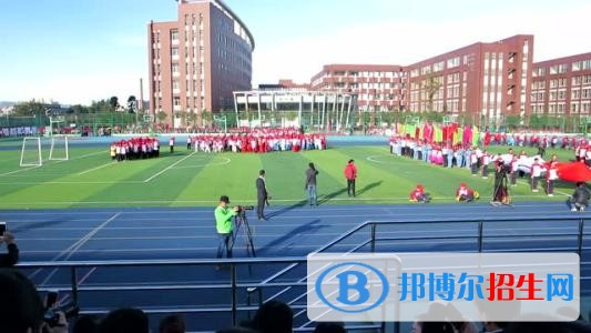 曲靖女生讀什么中專學校