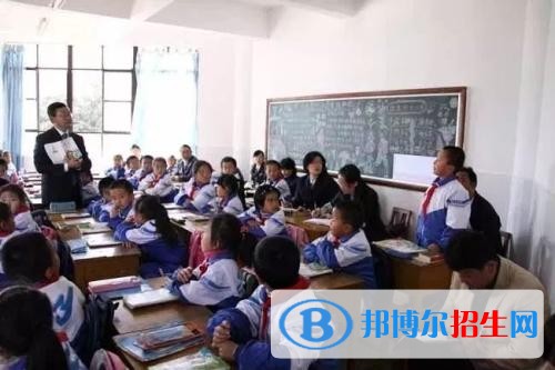 曲靖女生學(xué)什么中專學(xué)校好