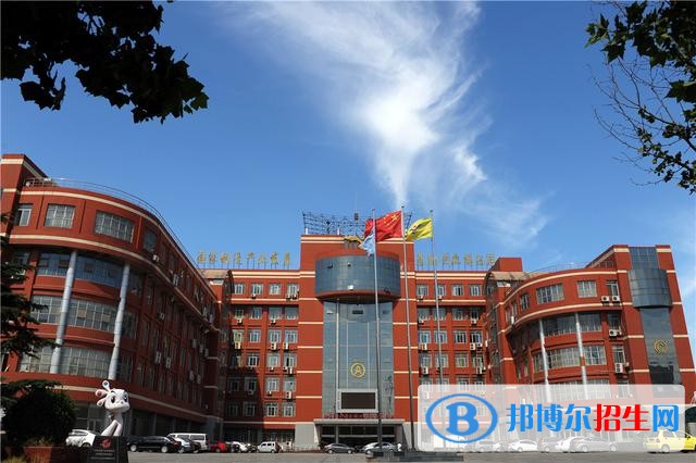 安徽現(xiàn)代信息工程職業(yè)學(xué)院?jiǎn)握袌?bào)名時(shí)間