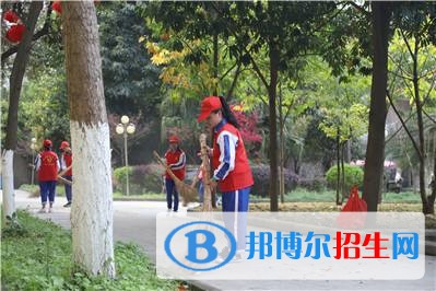 四川省閬中師范學(xué)校五年制大專報名條件