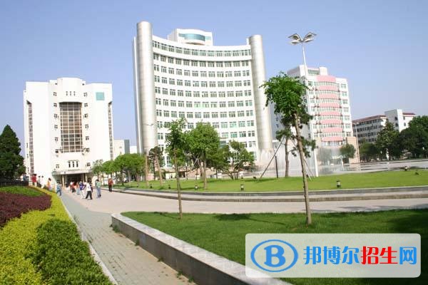 鄭州商貿(mào)旅游職業(yè)學(xué)院?jiǎn)握袌?bào)名時(shí)間
