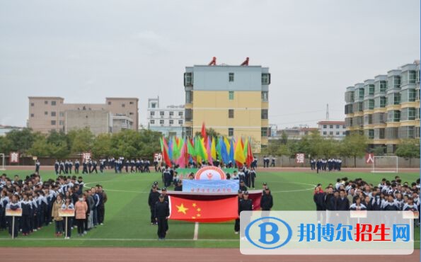 白銀高中畢業(yè)讀中專學校