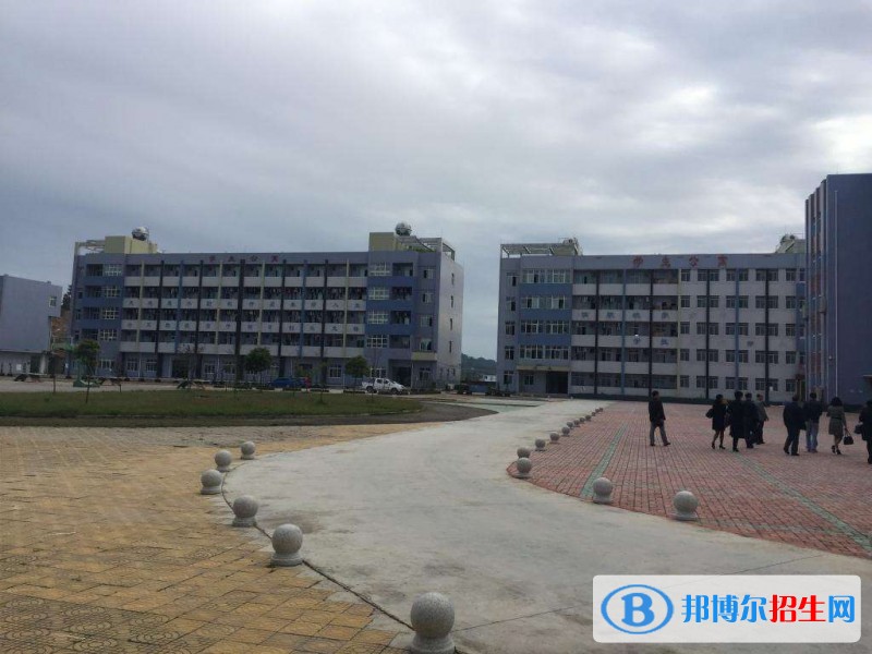 2019年貴州省盛華職業(yè)學(xué)院中專部的招生簡(jiǎn)章