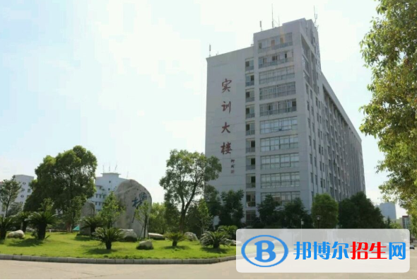宜春職業(yè)技術(shù)學(xué)院五年制大專2020年報(bào)名條件、招生要求、招生對(duì)象