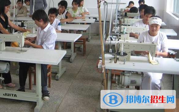 赫章平山農(nóng)業(yè)技術(shù)高級(jí)中學(xué)2