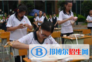 廣西2020年鐵路學校中專升大?？际裁? width=
