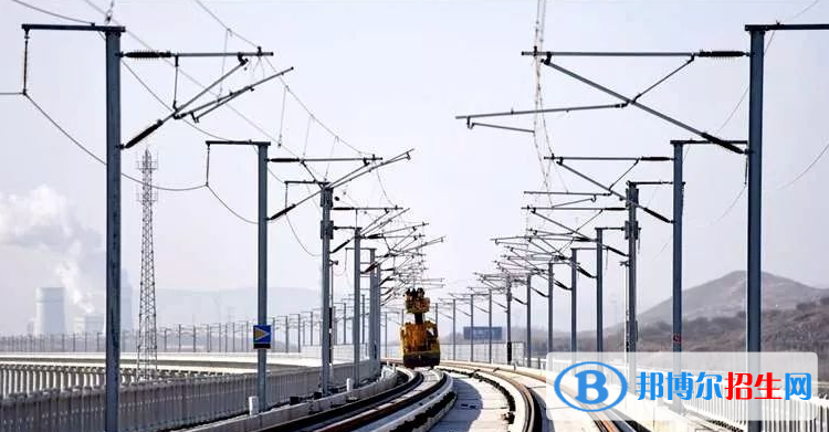 湖北2020年現(xiàn)在鐵路學校學什么專業(yè)好