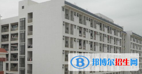 百色財經職業(yè)技術學校2020年招生辦聯(lián)系電話 