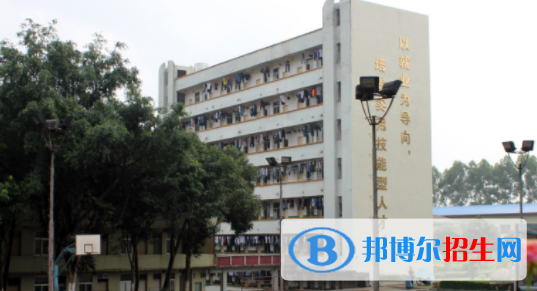 廣西梧州商貿學校2020年招生辦聯(lián)系電話 