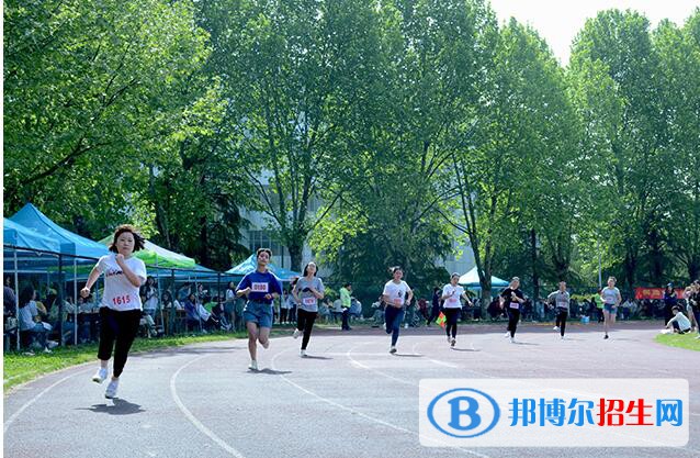 仙桃理工中等專業(yè)學校2020年報名條件、招生要求、招生對象