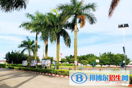 廣州電子商務技工學校2020年招生辦聯(lián)系電話