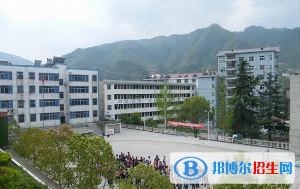 ?？德毥讨行膶W校2020年招生辦聯(lián)系電話