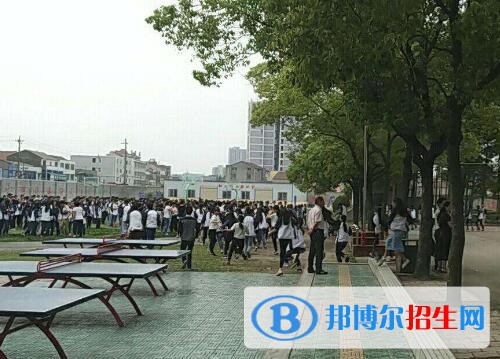 鐘祥高級(jí)技工學(xué)校2020年報(bào)名條件、招生要求、招生對(duì)象