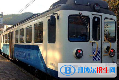 六盤水2020年哪個大專學校鐵路學校好