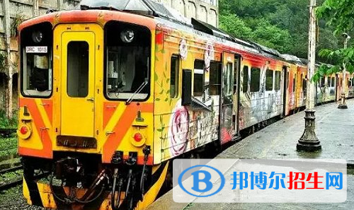 六盤(pán)水2020年讀鐵路學(xué)校學(xué)什么專(zhuān)業(yè)好