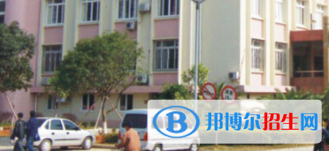 廣西桂林創(chuàng)新中等職業(yè)技術學校網(wǎng)站網(wǎng)址 