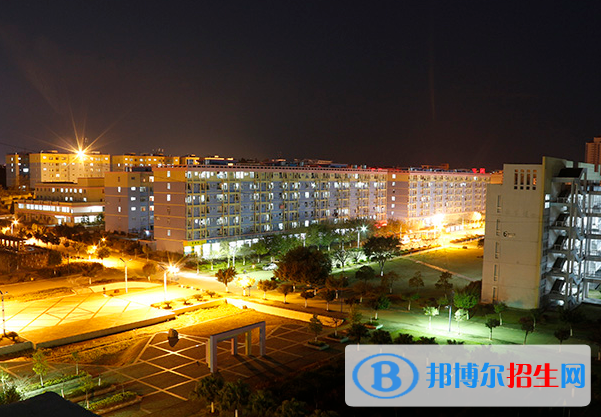 江西應(yīng)用技術(shù)職業(yè)學院是幾專