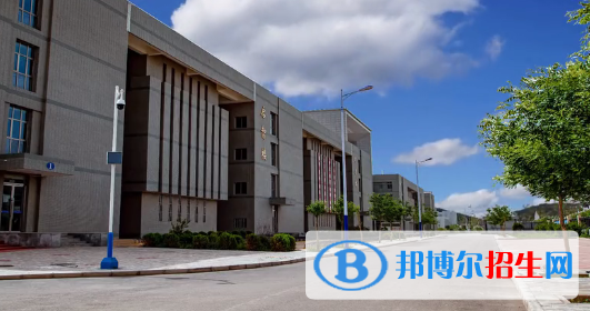 金昌市理工中等專業(yè)學校2020年報名條件、招生要求、招生對象
