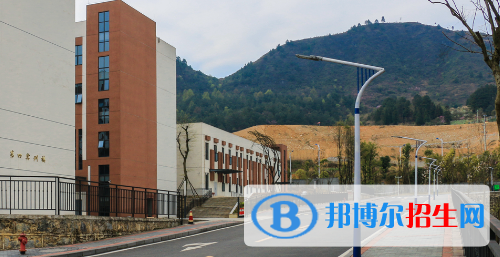 貴州建設(shè)職業(yè)技術(shù)學(xué)院中職部2020年報名條件、招生要求、招生對象