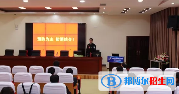 洪湖高級技工學校9