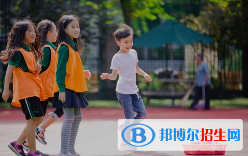 成都青苗國際雙語學校初中部網站網址