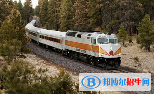 襄陽(yáng)2020年讀鐵路學(xué)校學(xué)什么有前途
