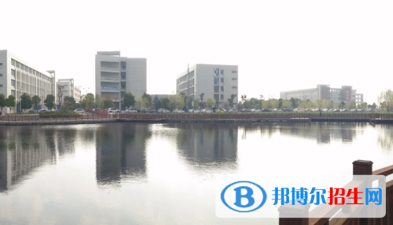 安徽工業(yè)職業(yè)技術(shù)學(xué)院2021年學(xué)費(fèi)、收費(fèi)多少