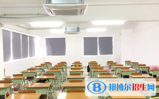 汕頭琪雅美容化妝職業(yè)技術(shù)學校2021年學費、收費多少