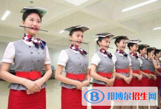 武漢2021年中專航空服務學?？梢钥即髮? width=