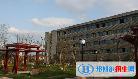 黃山職業(yè)技術(shù)學(xué)院2021年報(bào)名條件、招生要求、招生對(duì)象