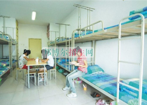 成都交通高級技工學(xué)校2021年宿舍條件