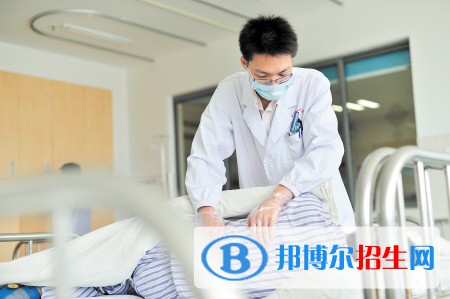 四川2021年男生上護理學(xué)校學(xué)什么好