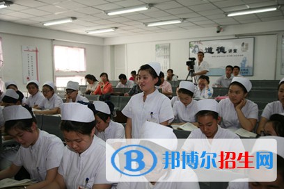 四川2021年女生讀什么護理學(xué)校好