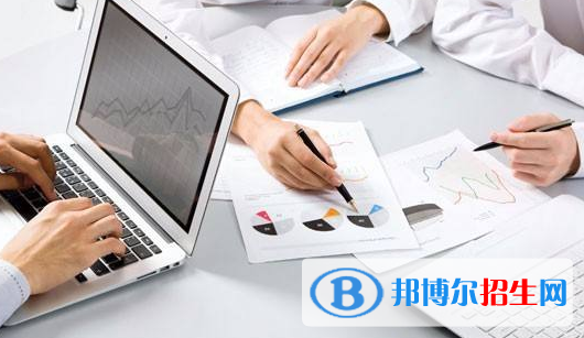 貴陽(yáng)2021年計(jì)算機(jī)學(xué)校多少錢(qián)