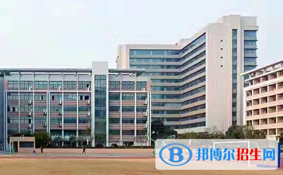 保定明星汽車工程學(xué)校2022年報名條件、招生要求、招生對象