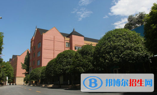 四川2022年初中生報什么汽修學(xué)校