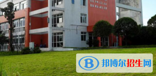 成都鐵路衛(wèi)生學(xué)校2022年報(bào)名條件、招生要求、招生對(duì)象