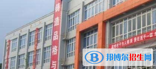 四川省人民醫(yī)院護(hù)士學(xué)校2022年學(xué)費(fèi)、收費(fèi)多少