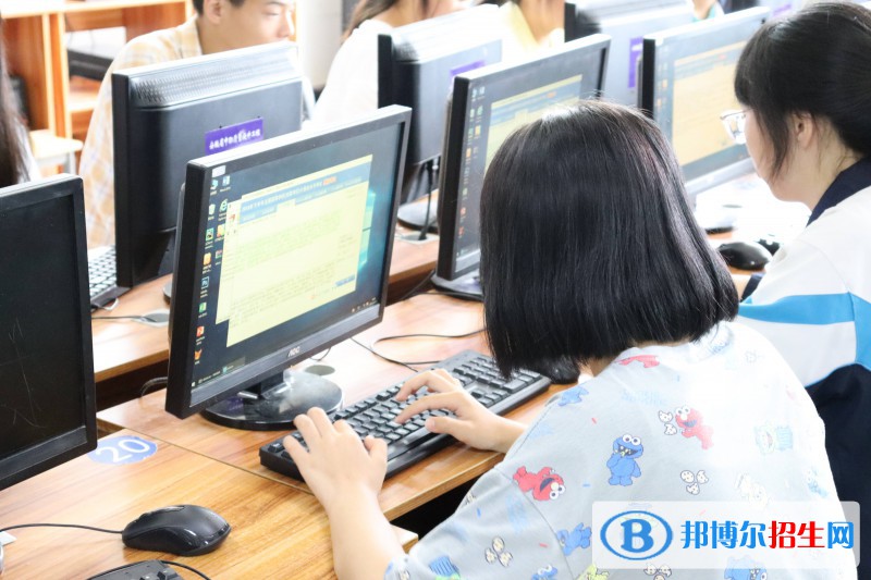 四川2022年男孩中專學什么專業(yè)好