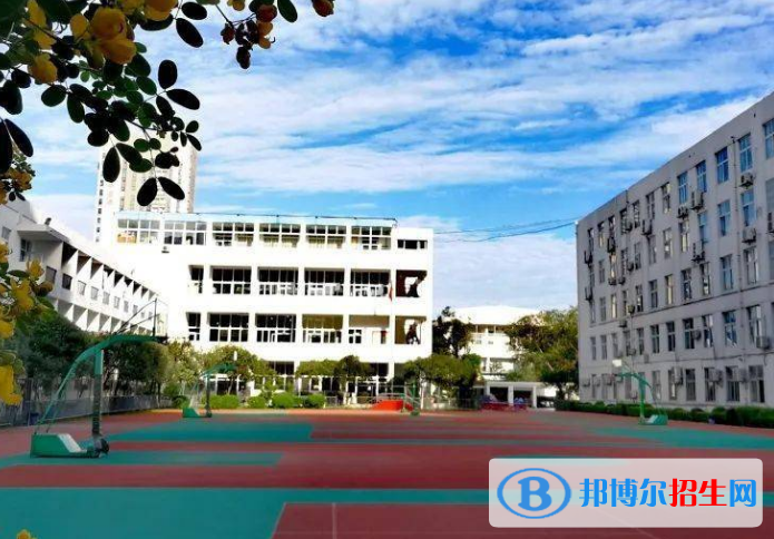 南充市華西中等職業(yè)技術學校2022年學費、收費多少