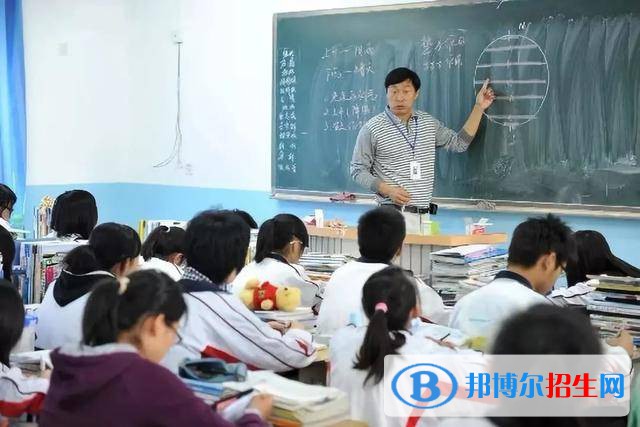 甘南州中等職業(yè)學(xué)校2022年學(xué)費(fèi)、收費(fèi)多少