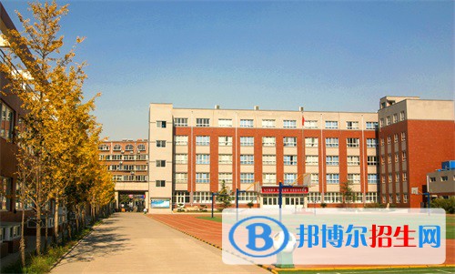 眉山衛(wèi)生職業(yè)學校年報名條件、招生要求、招生對象 