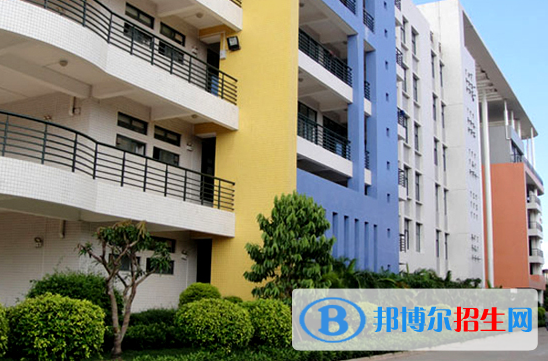 楚雄州工業(yè)學(xué)校2022年學(xué)費、收費多少