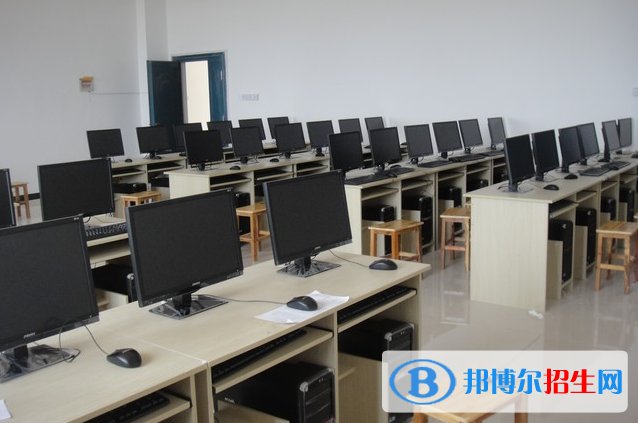 河北2022年計(jì)算機(jī)學(xué)?？梢詫W(xué)什么