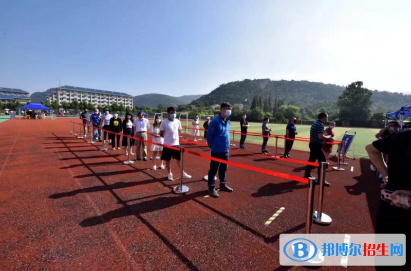 連云港工貿(mào)學(xué)校2022年報名條件、招生要求、招生對象