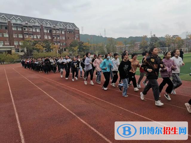 隆昌縣石燕職業(yè)中學2022年學費、收費多少